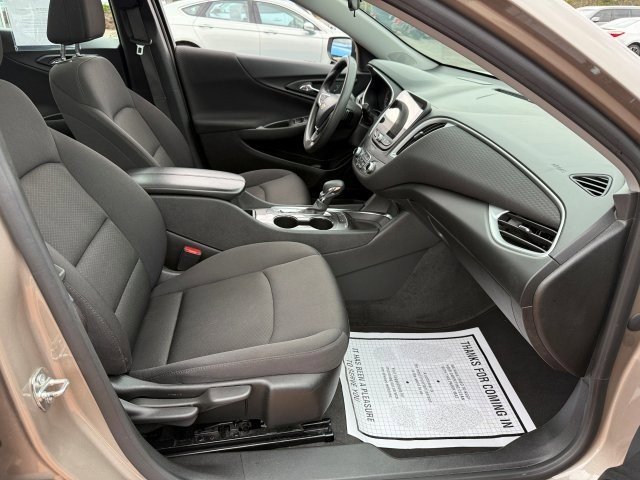 Used 2024 Chevrolet Malibu LT image 21