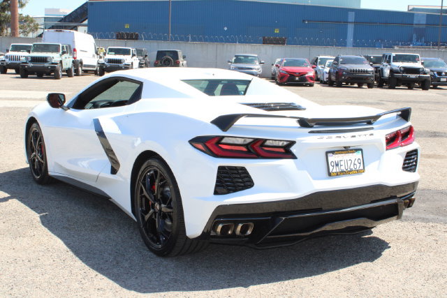 Used 2021 Chevrolet Corvette Stingray Convertible w/ Z51 Performance Package RWD image 3