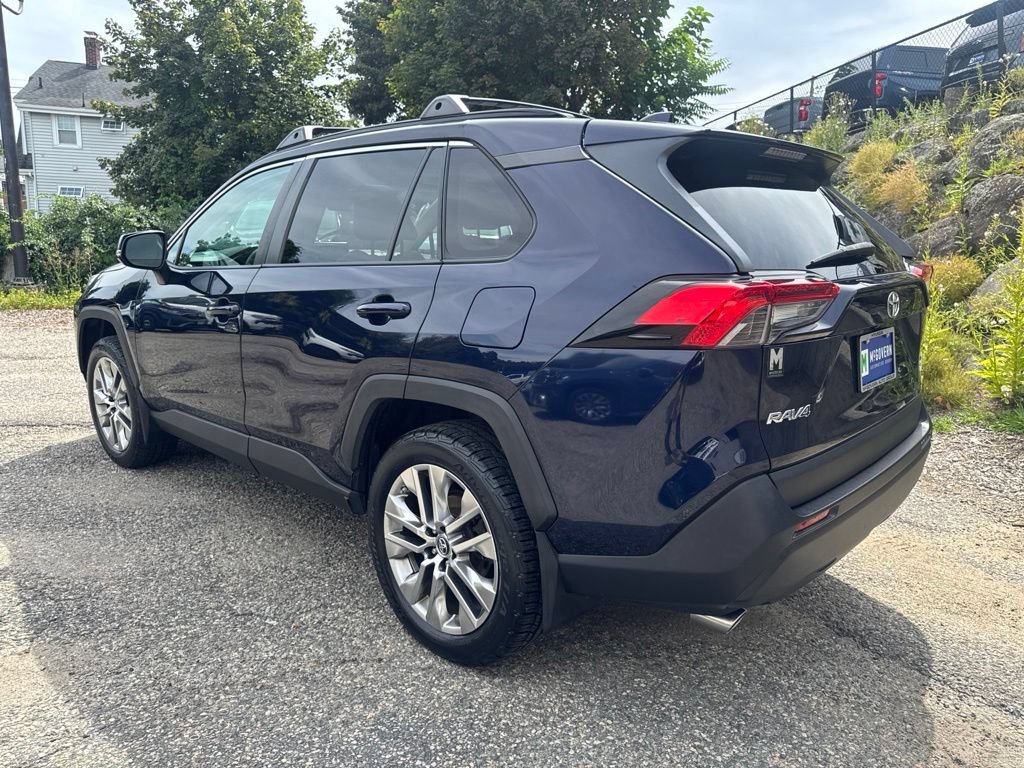 Used 2019 Toyota RAV4 XLE Premium w/ Cold Weather Package AWD/4WD image 4