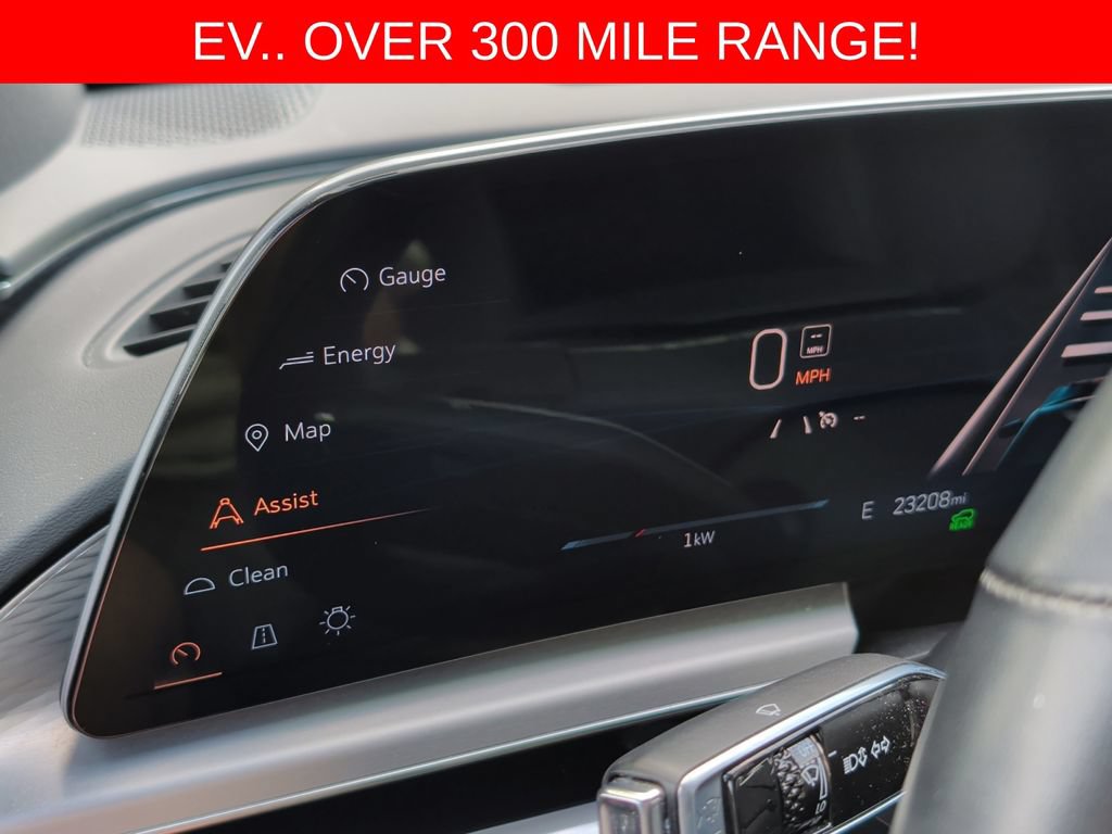 Used 2024 Cadillac Lyriq Luxury w/ LPO, Floor Liner Package AWD/4WD image 43