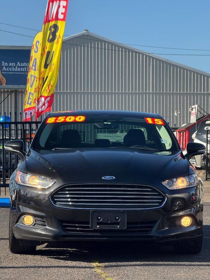 Used 2015 Ford Fusion SE w/ Equipment Group 202A FWD image 2