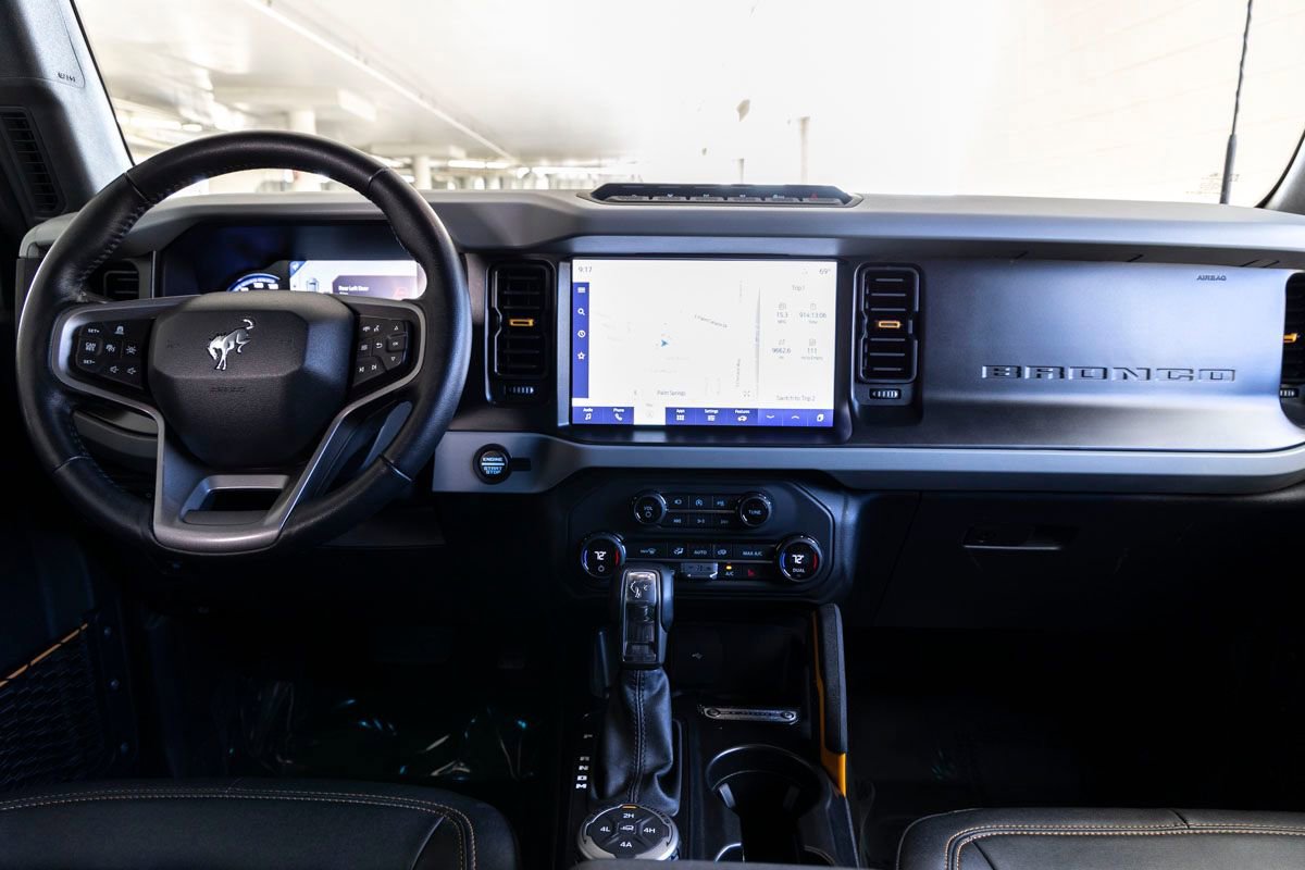 Used 2023 Ford Bronco Badlands image 14