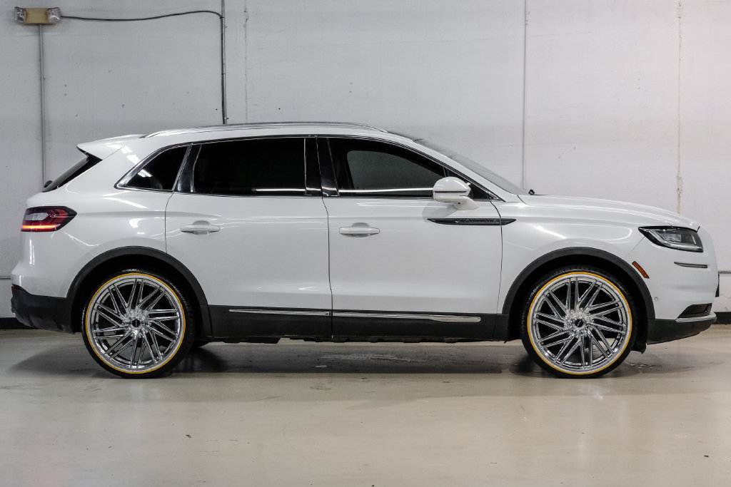 Used 2021 Lincoln Nautilus Reserve w/ Equipment Group 201A FWD image 10