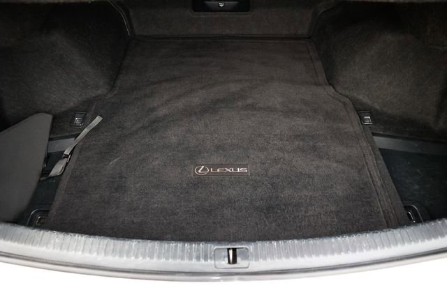 Used 2011 Lexus IS 350 4dr Sedan RWD image 28