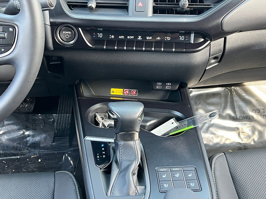 Used 2023 Lexus UX 250h F Sport image 12