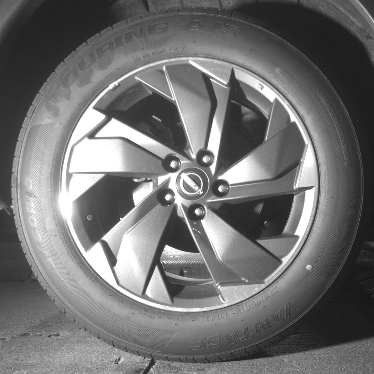 Used 2025 Nissan Rogue SV FWD image 15