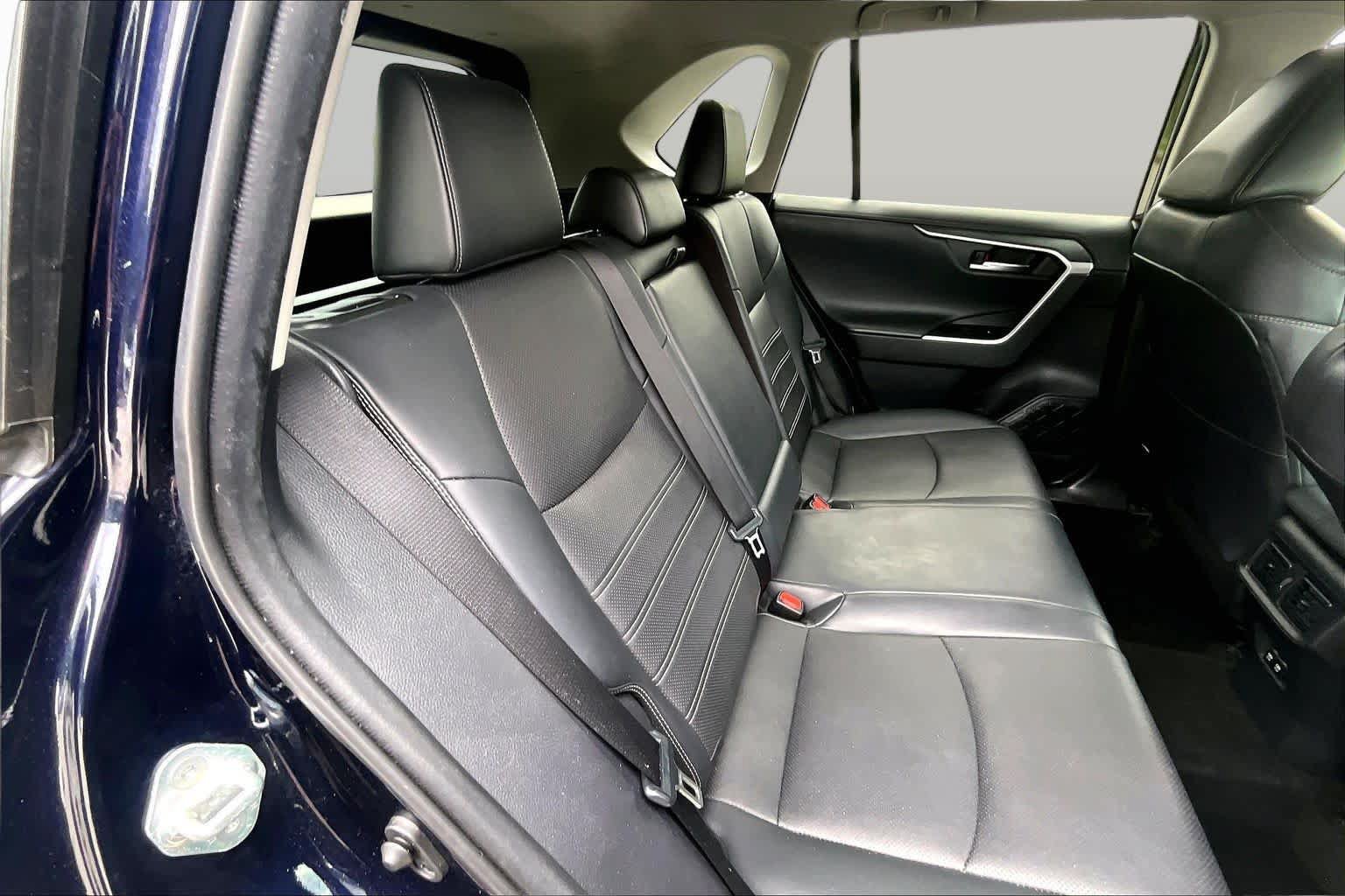 Used 2019 Toyota RAV4 Limited w/ Advanced Technology Package AWD/4WD image 21