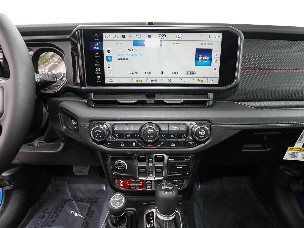 New 2026 Jeep Wrangler Unlimited Rubicon w/ Whitecap Package AWD/4WD image 15