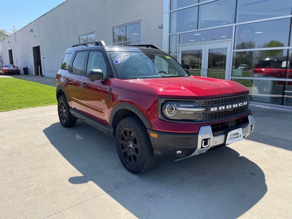 Used 2025 Ford Bronco Sport Badlands AWD/4WD image 1