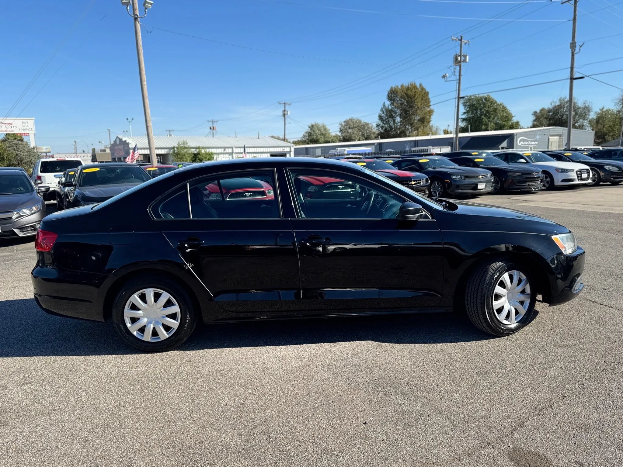 Used 2014 Volkswagen Jetta S image 2