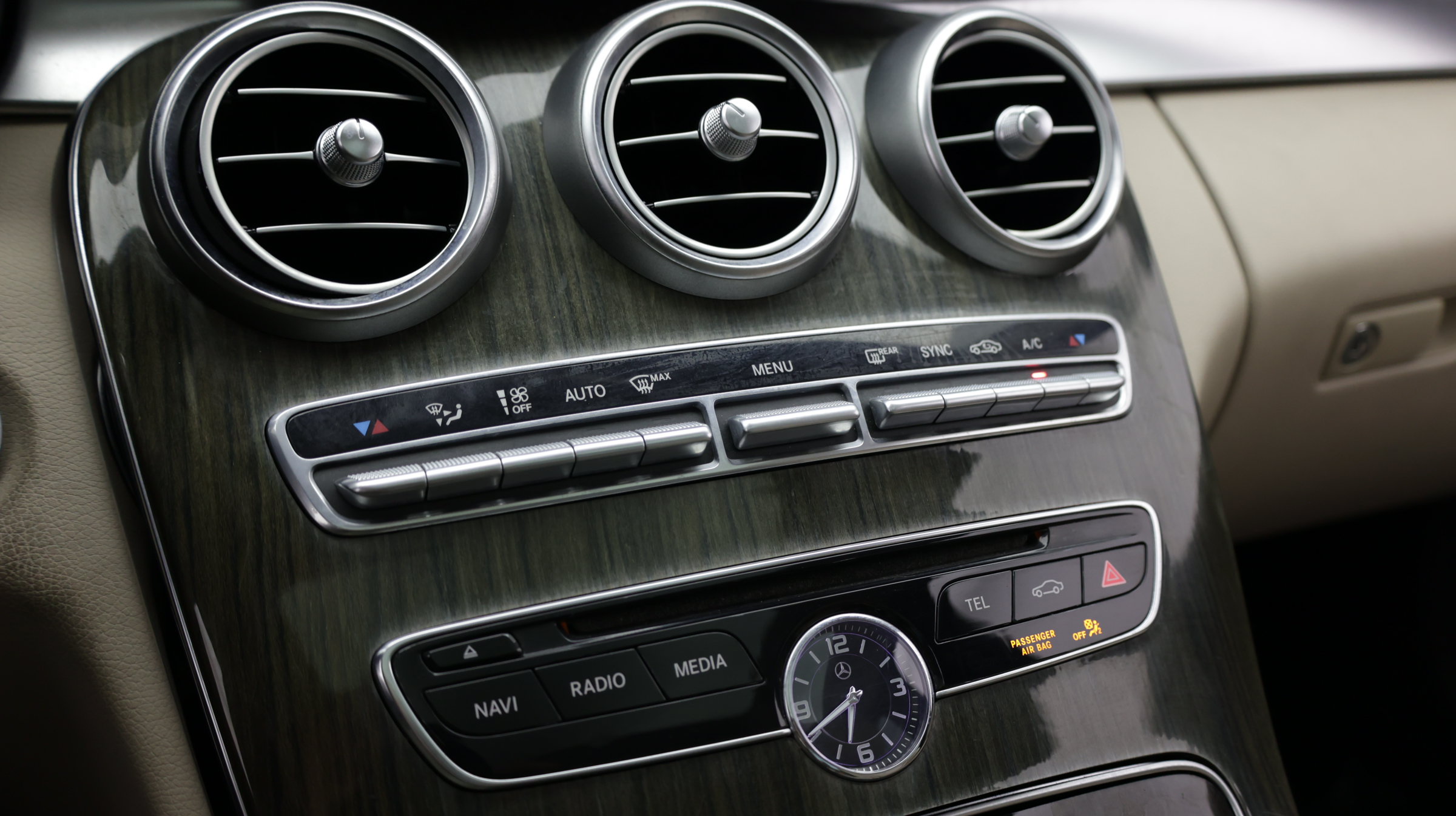 Used 2015 Mercedes-Benz C 300 4MATIC Sedan image 19