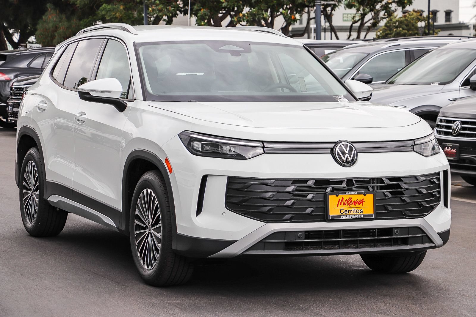 New 2026 Volkswagen Tiguan S FWD image 3