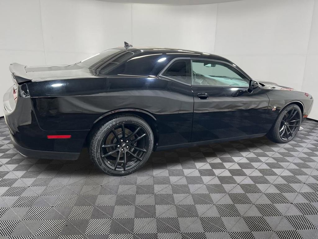Used 2022 Dodge Challenger R/T Scat Pack w/ Dynamics Package RWD image 9
