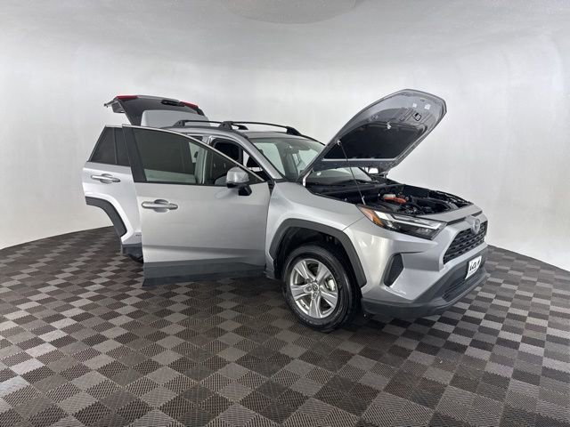 Used 2022 Toyota RAV4 XLE image 14