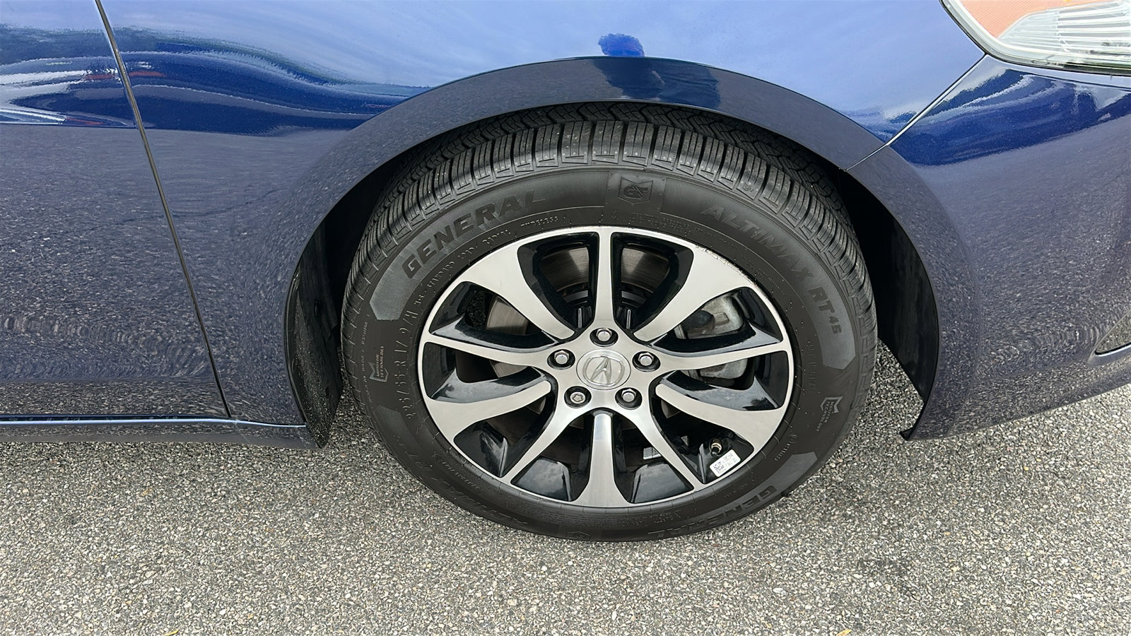 Used 2017 Acura TLX FWD image 8