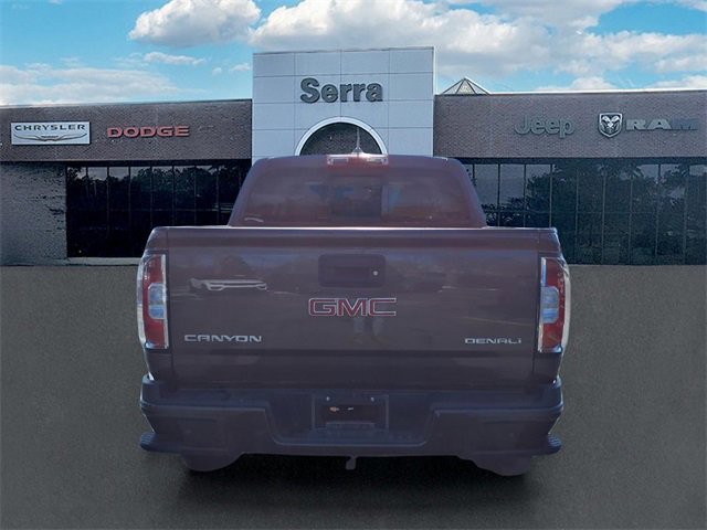Used 2019 GMC Canyon Denali image 5