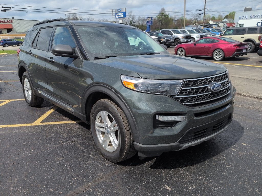 Used 2023 Ford Explorer XLT w/ Equipment Group 202A image 2