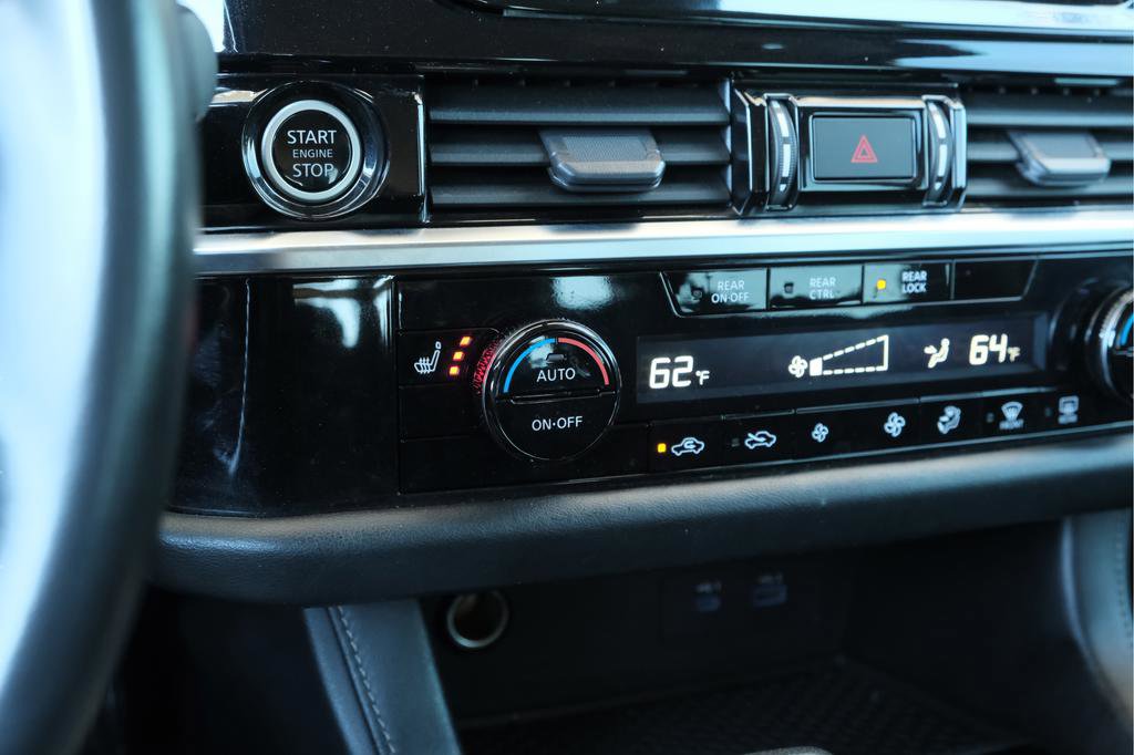 Used 2023 Nissan Pathfinder SV image 17