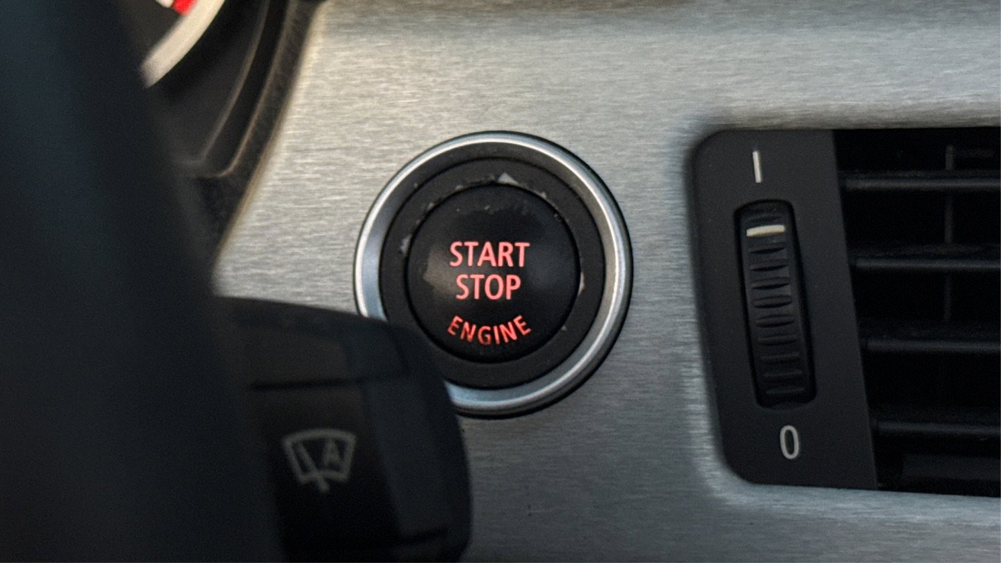 Used 2011 BMW M3 Convertible image 22