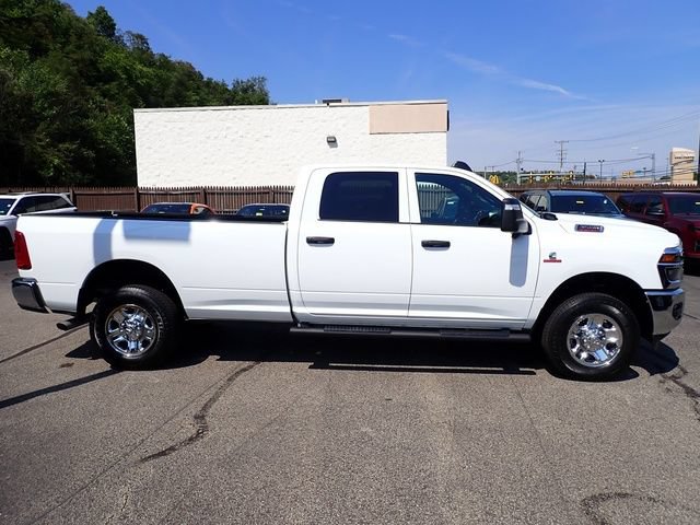 Certified 2025 RAM 3500 Tradesman AWD/4WD image 9