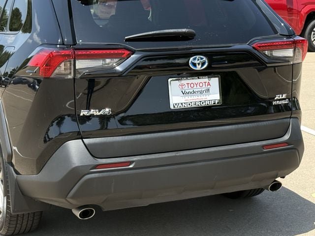 Certified 2023 Toyota RAV4 XLE Premium AWD/4WD image 6