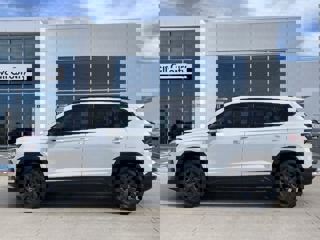 New 2025 Volkswagen Taos S image 4