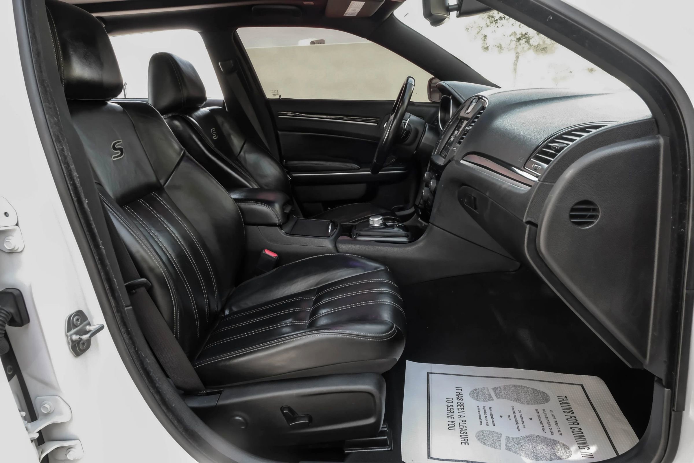 Used 2022 Chrysler 300 S image 37