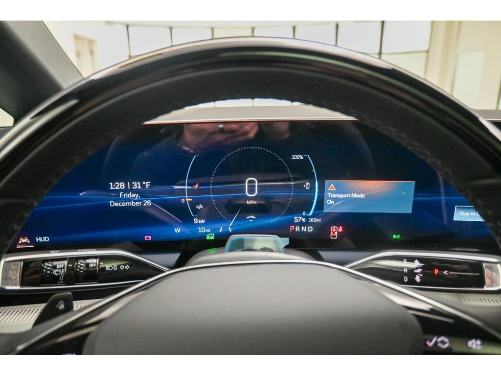 New 2026 Cadillac Optiq Luxury 2 image 24