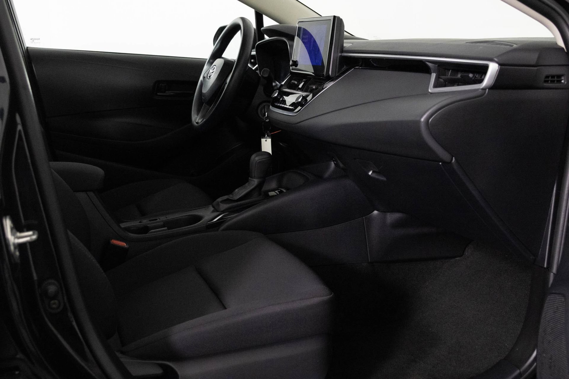 Used 2024 Toyota Corolla LE image 37