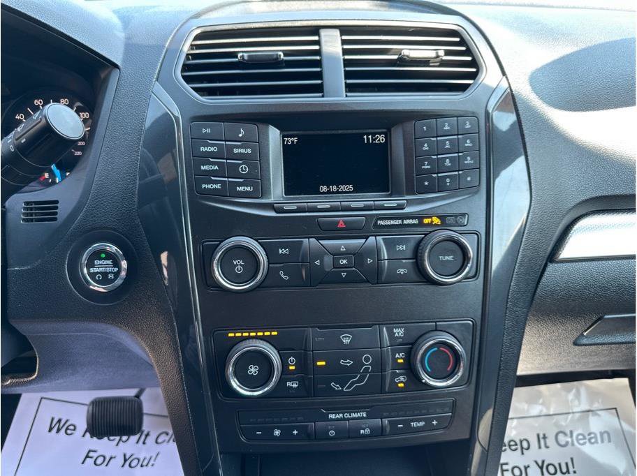 Used 2018 Ford Explorer XLT image 15