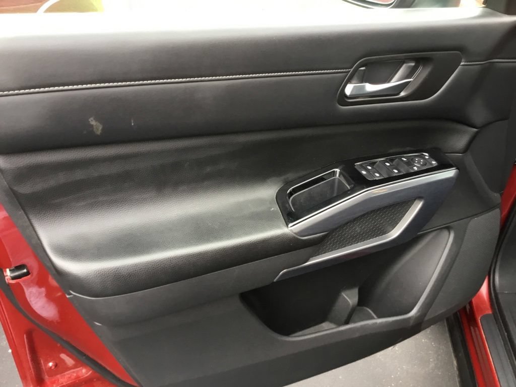 Used 2023 Nissan Pathfinder SL AWD/4WD image 7