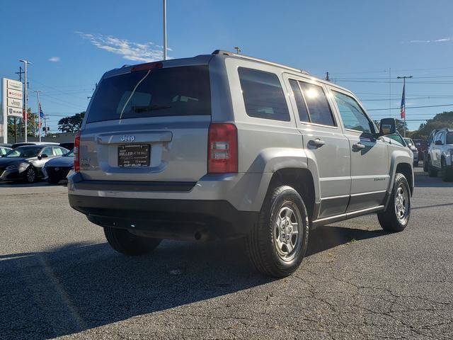 Used 2015 Jeep Patriot Sport w/ Power Value Group AWD/4WD image 3