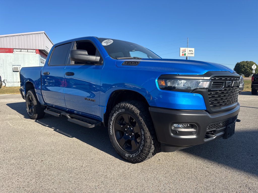 Used 2025 RAM 1500 Warlock AWD/4WD image 8