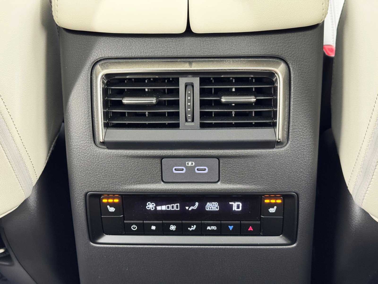 Used 2025 MAZDA CX-90 3.3 Turbo w/ Premium Plus Pkg image 34