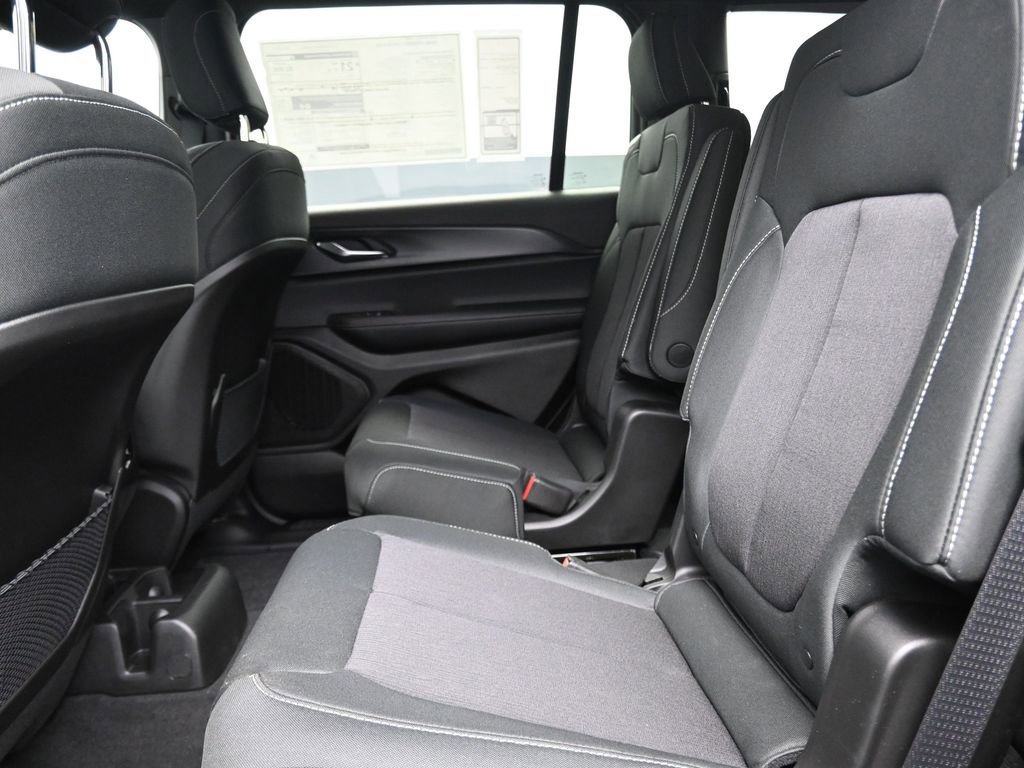 New 2025 Jeep Grand Cherokee L Laredo w/ Luxury Tech Group I image 14