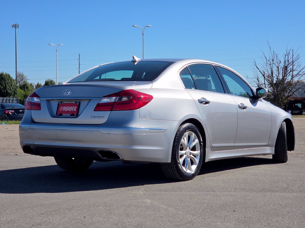 Used 2013 Hyundai Genesis 3.8 RWD image 22