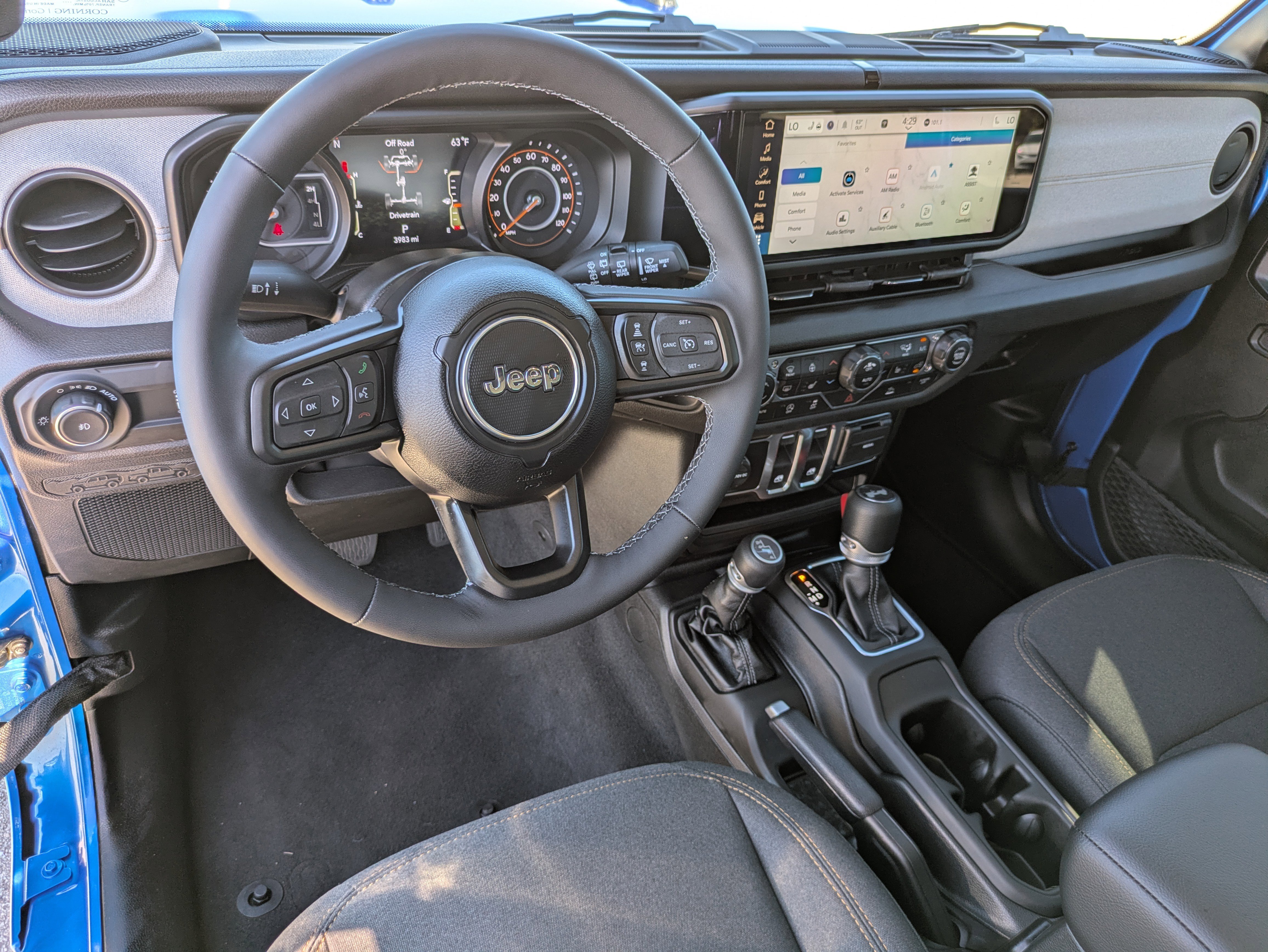 Used 2025 Jeep Wrangler Sport image 15