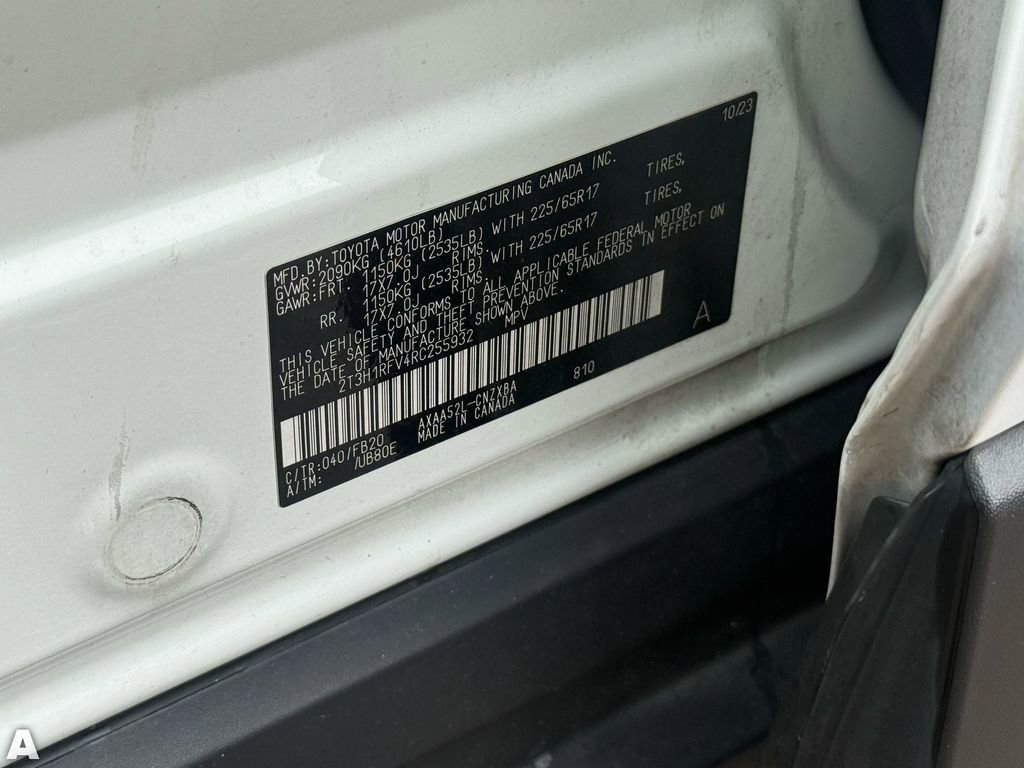 Used 2024 Toyota RAV4 LE image 32