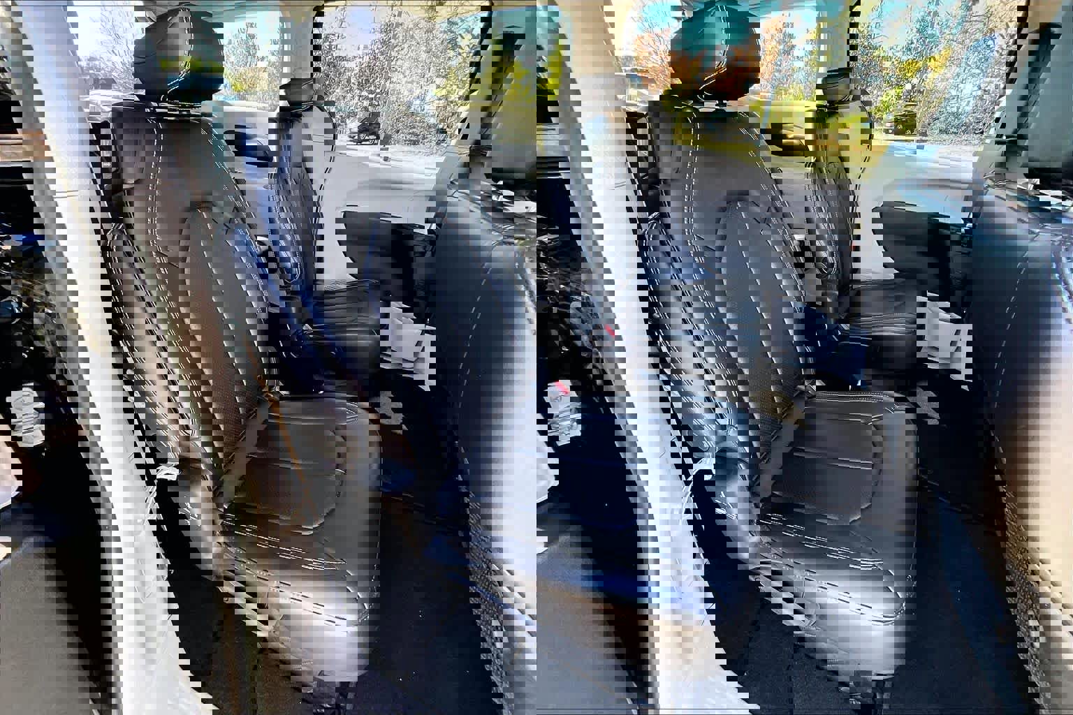 Used 2023 Chrysler Pacifica Touring-L image 19