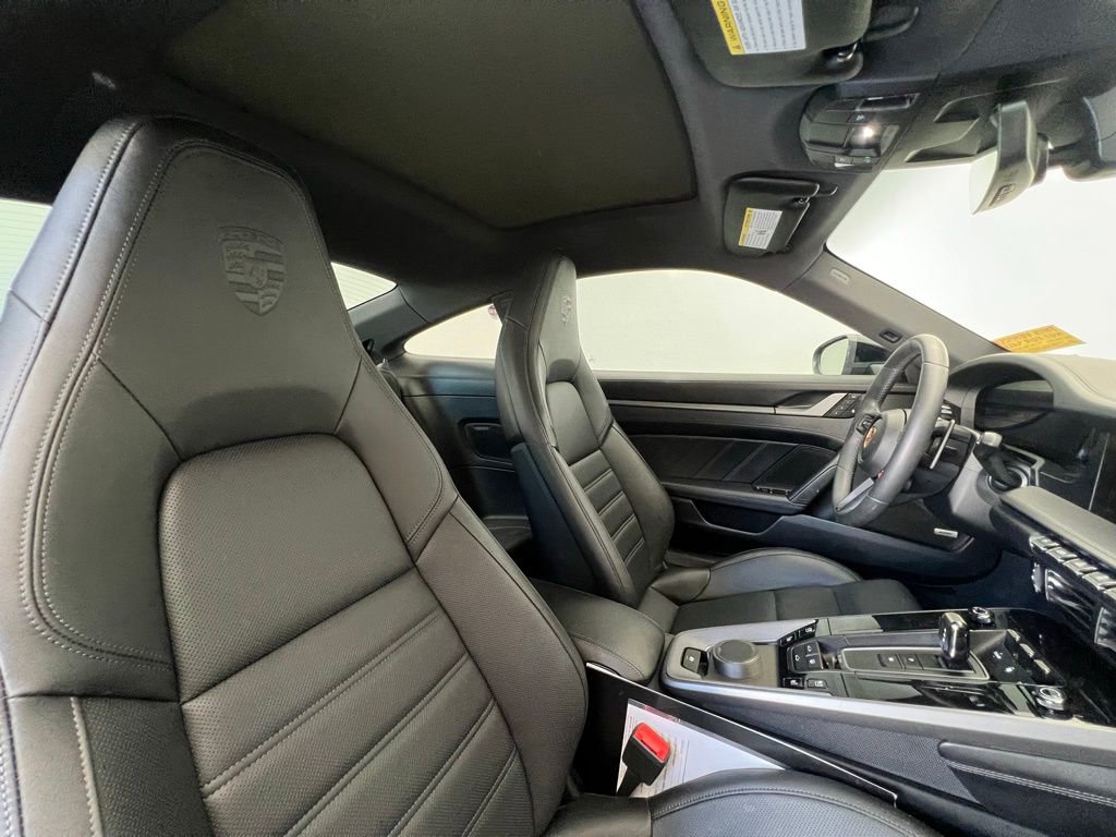 Certified 2025 Porsche 911 Carrera image 18