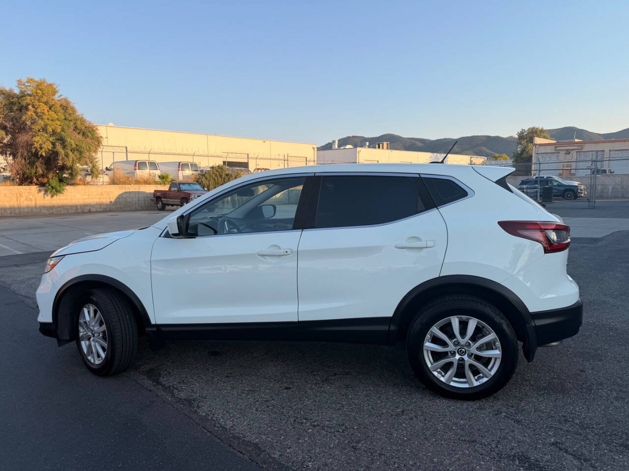 Used 2020 Nissan Rogue Sport S w/ Appearance Package FWD image 16