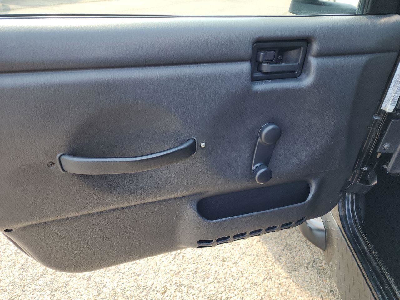 Used 2004 Jeep Wrangler 4WD image 5