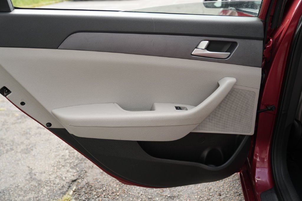 Used 2017 Hyundai Sonata SE FWD image 24