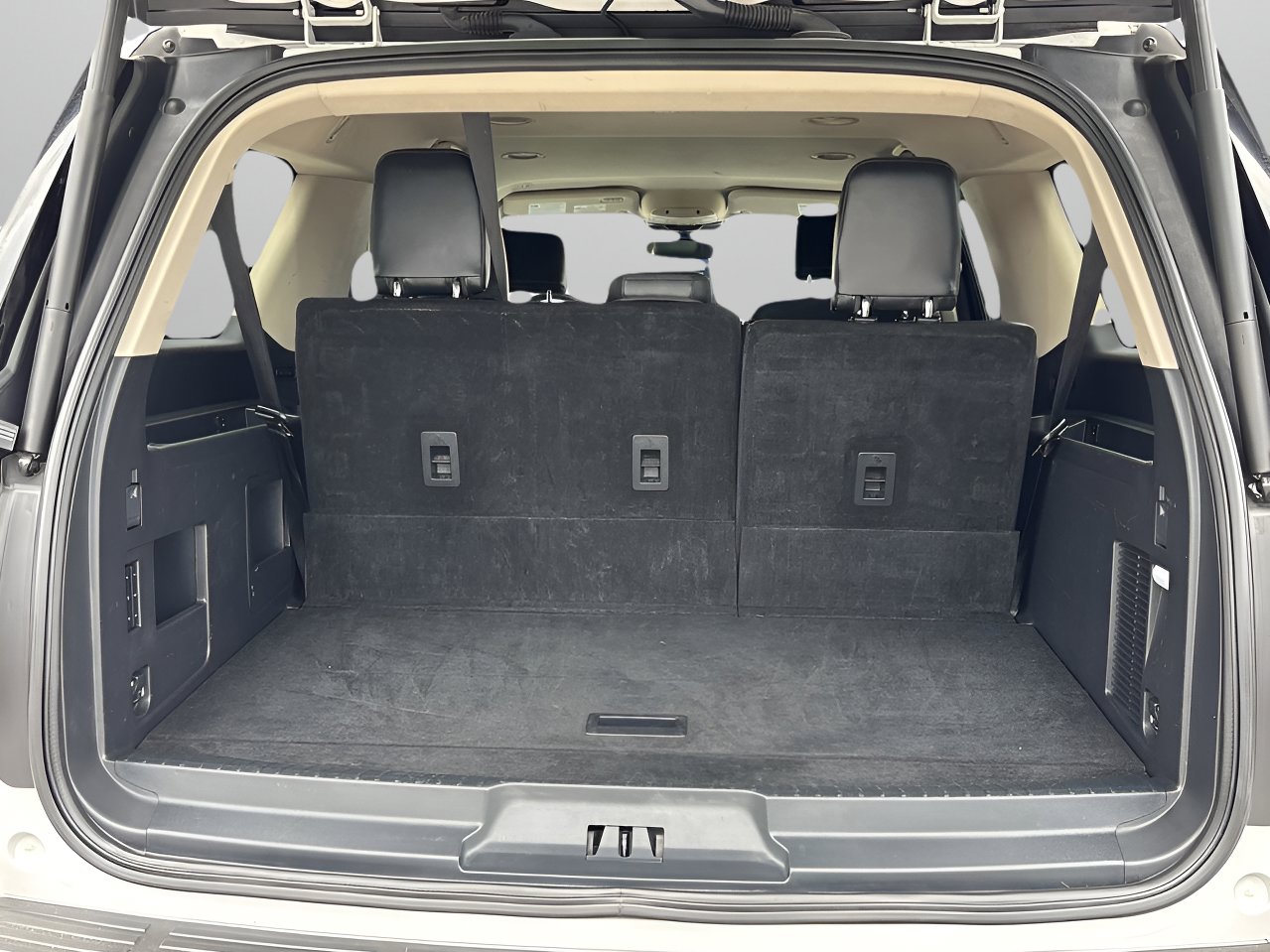 Certified 2024 Ford Expedition Max XLT image 8