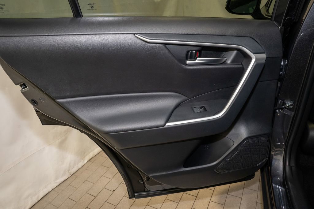 Used 2025 Toyota RAV4 XLE w/ Convenience Package image 10