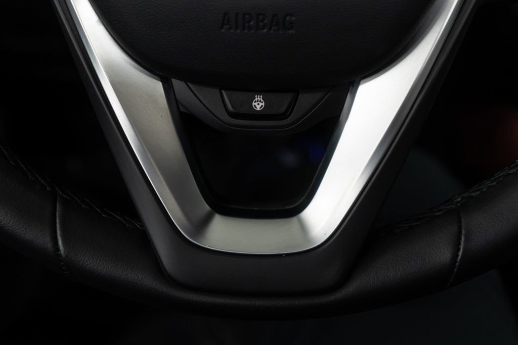 Used 2025 BMW X4 xDrive30i w/ Premium Package image 31