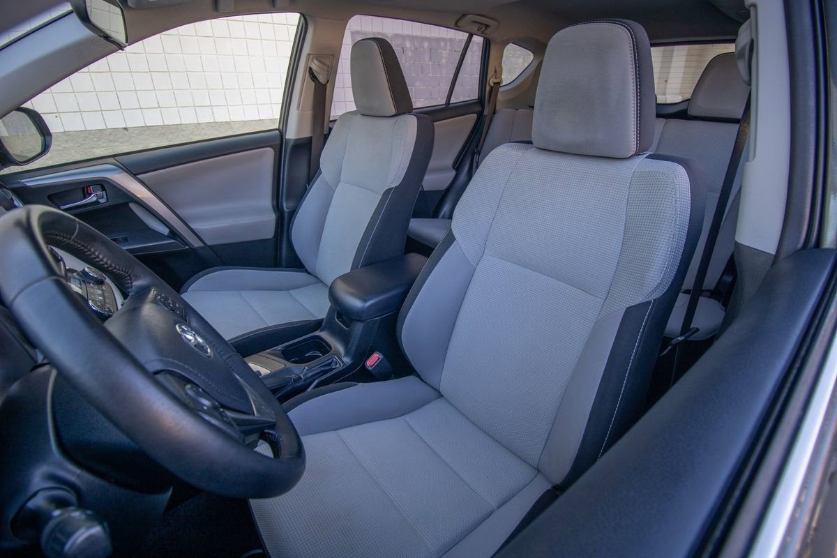 Used 2018 Toyota RAV4 XLE image 14