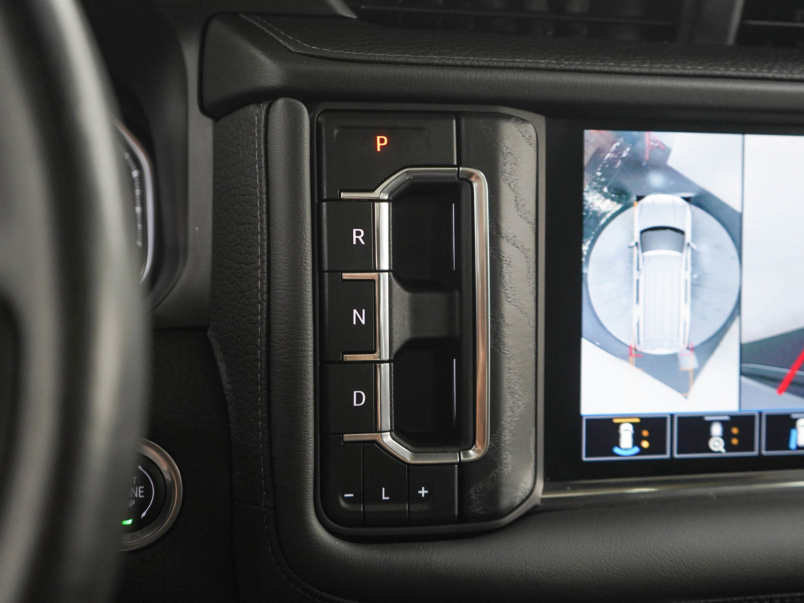 Used 2021 GMC Yukon Denali w/ Denali Premium Package AWD/4WD image 23