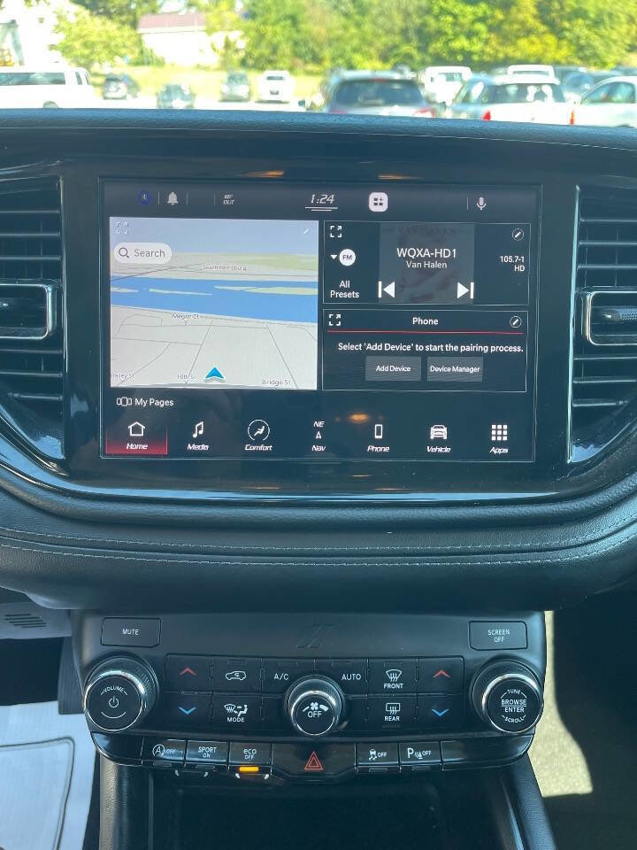 Used 2021 Dodge Durango SXT image 12