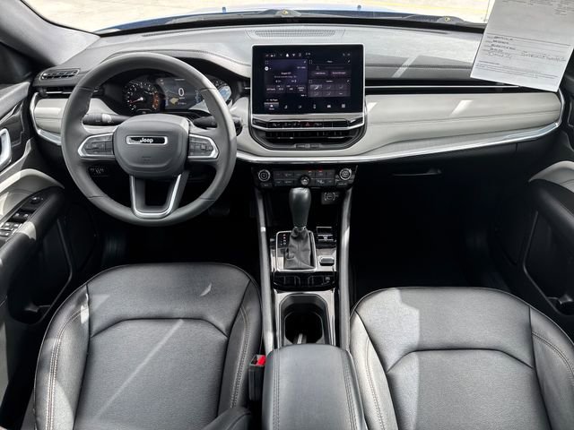 Used 2024 Jeep Compass Limited image 12
